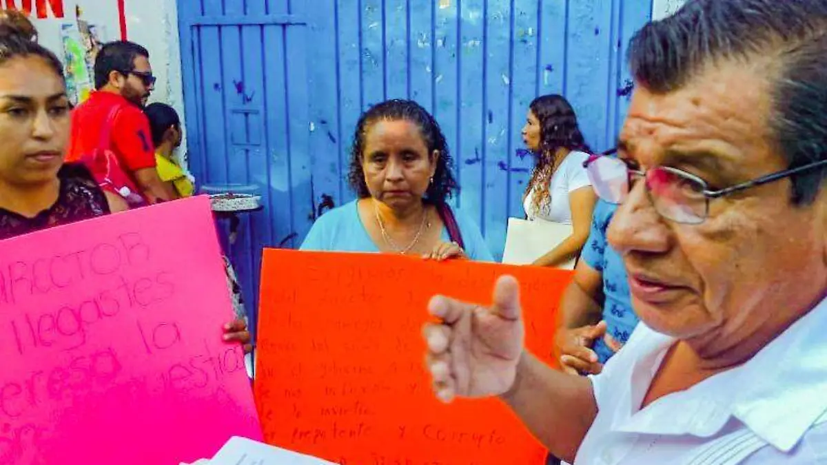 Protesta escuelas en Acapulco